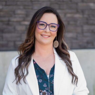 Julie Krapfl headshot