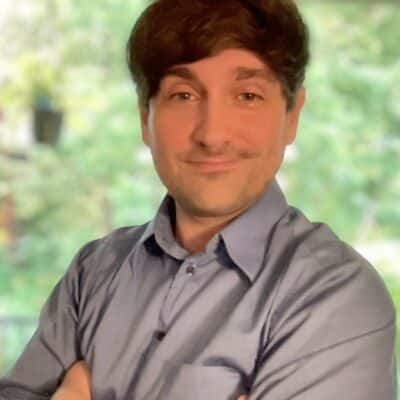 Devin Jones headshot