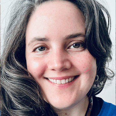 Lindsay Downs headshot