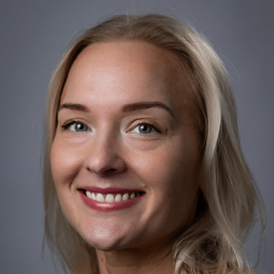 Sandy Feroz headshot