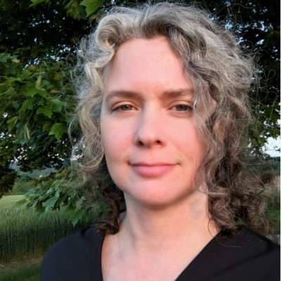 Lisa MacKillop headshot