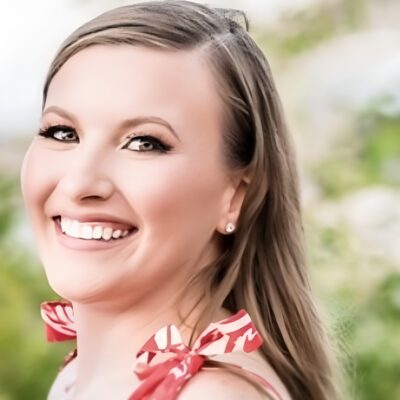 Ashlee Frias headshot