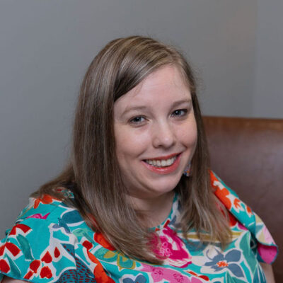 Holly DeLoach headshot