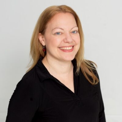 Angela Grosso-Toscano headshot