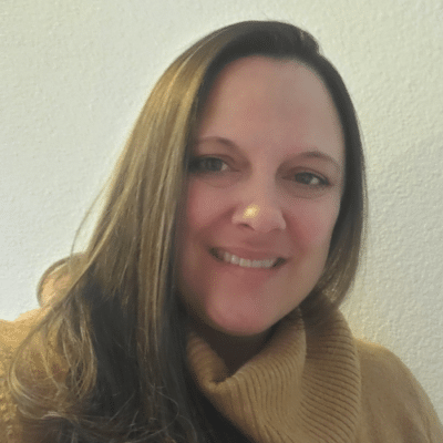 Heidi Weaver headshot