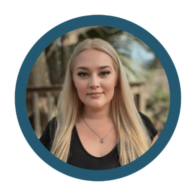 Hannah Baker headshot