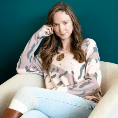 Melanie Van Billiard headshot