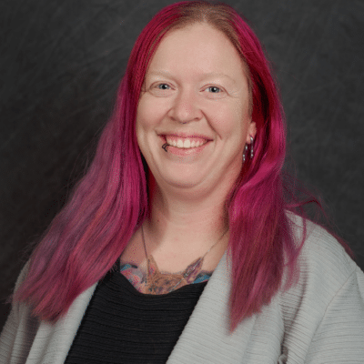 Lisa Bratcher headshot