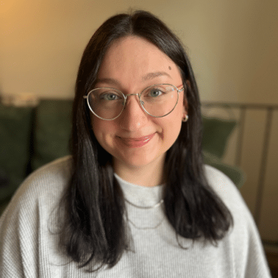 Sara Oscilowski headshot