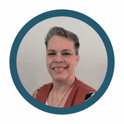 Dee Roberts headshot