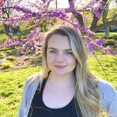 Sophie Juola headshot