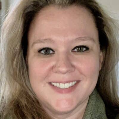 Laura Karlsen headshot