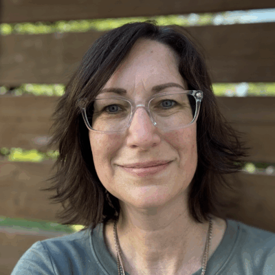 Stephanie McRight headshot