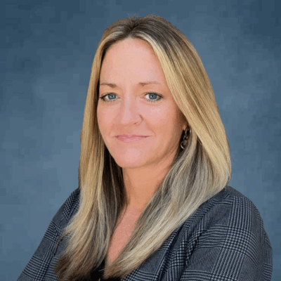 Stacie Kusters headshot