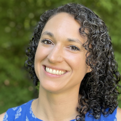 Julianne Paquette headshot