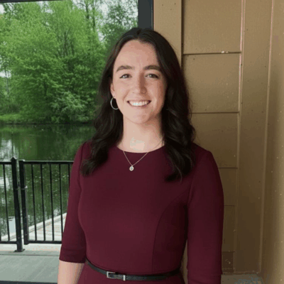 Stephanie Schoeben headshot